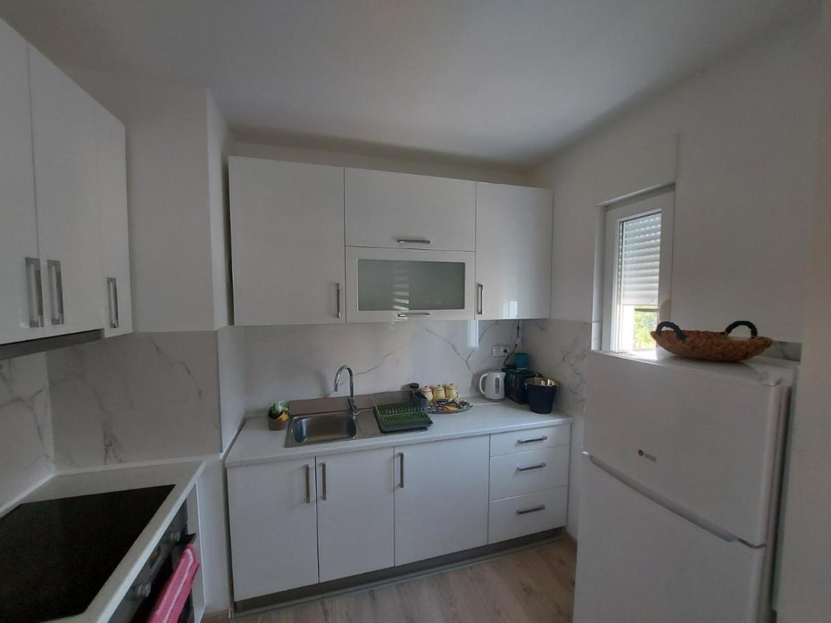 Apartman Vrbas Sa Podzemnom Garazom Banja Luka Buitenkant foto